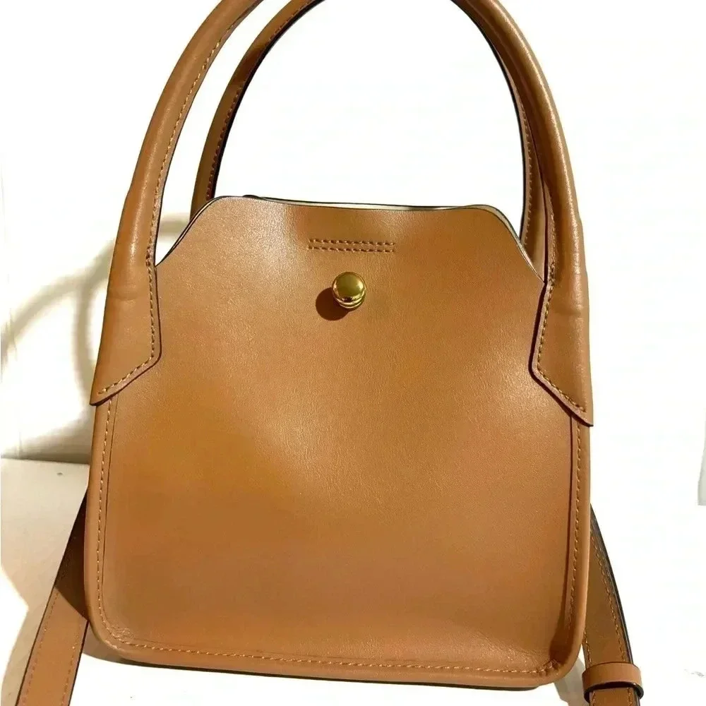 Decke brown leather crossbody handbag